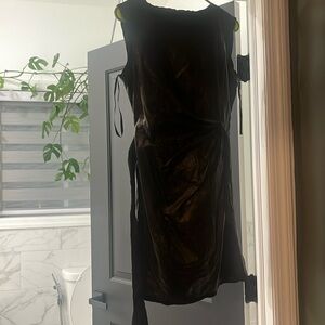 100% leather exterior DVF dress used maybe once looks brand new